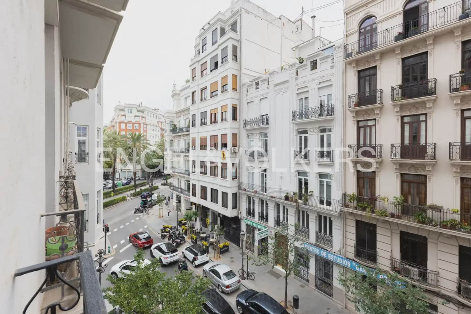 3 slaapkamer Flat te huur in Valencia stad - € 2.300 (Ref: 9918849)