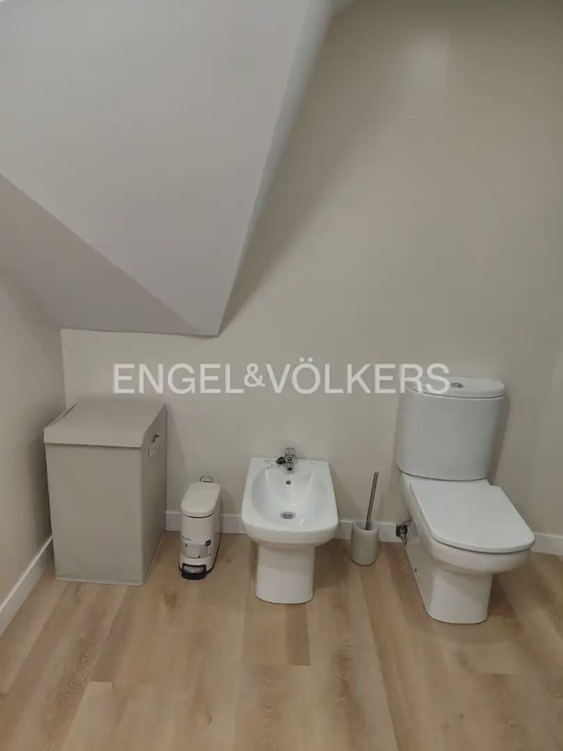 3 Zimmer Penthouse zu vermieten in Denia - 2.000 € (Ref: 9918851)
