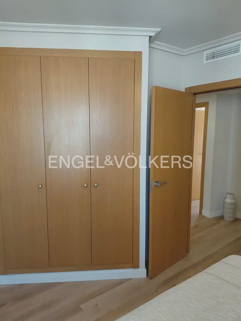 3 Zimmer Penthouse zu vermieten in Denia - 2.000 € (Ref: 9918851)