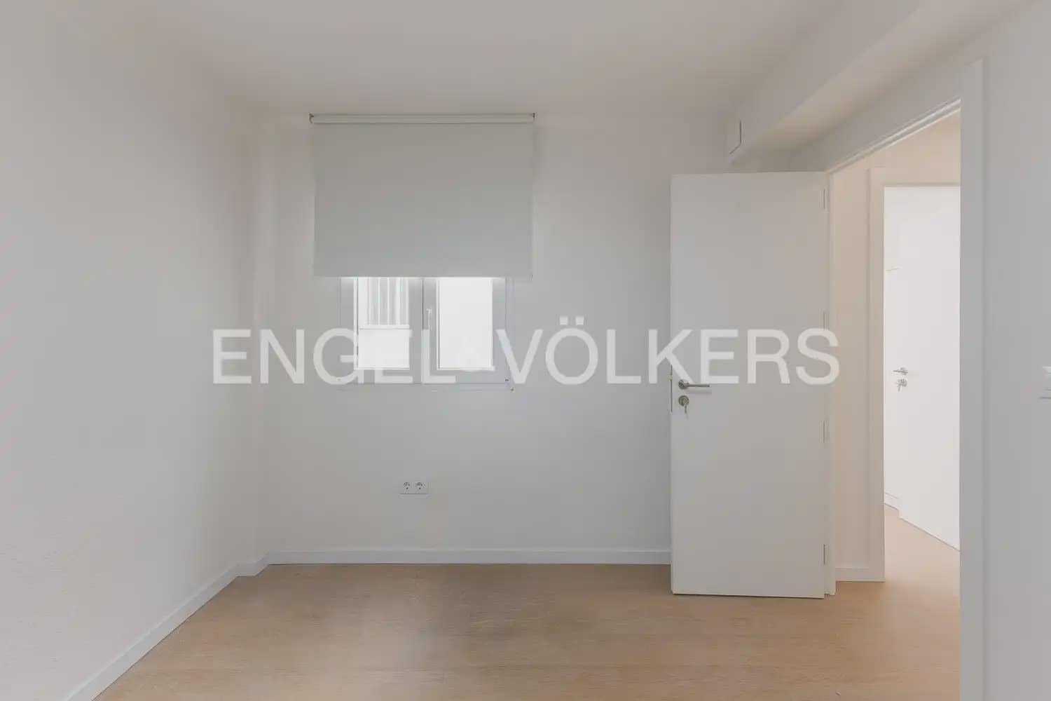 4 soverom Leilighet til leie i Valencia by - € 1 700 (Ref: 9919043)