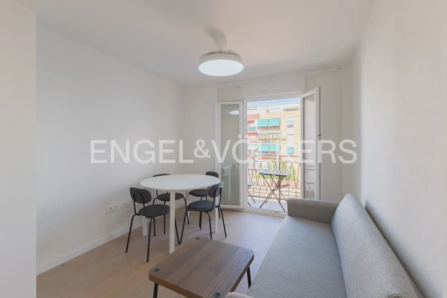 4 soverom Leilighet til leie i Valencia by - € 1 700 (Ref: 9919043)