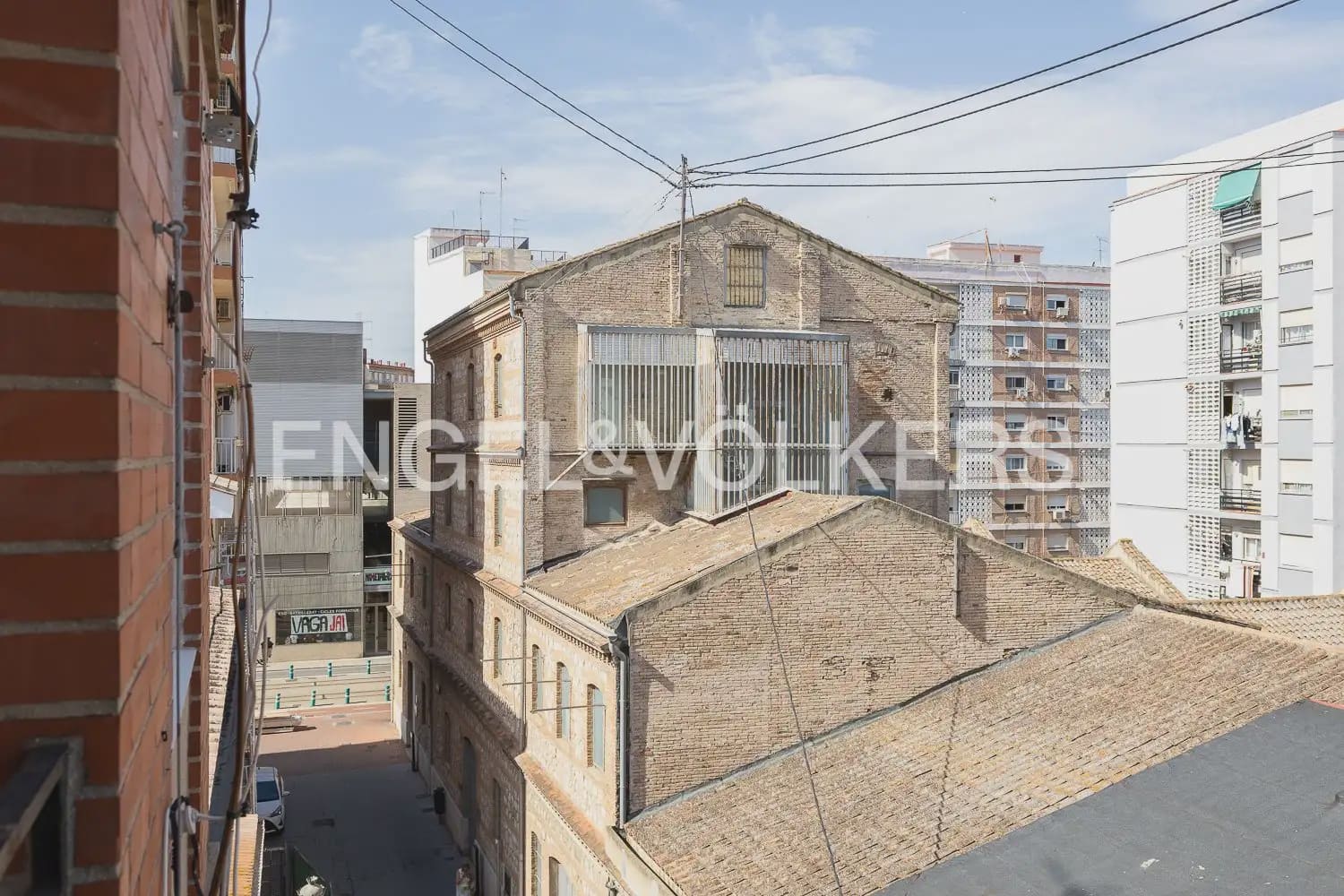 4 soverom Leilighet til leie i Valencia by - € 1 700 (Ref: 9919043)