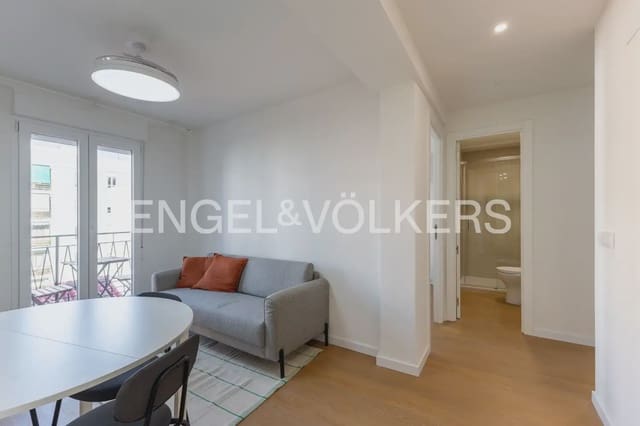 4 quarto Apartamento para arrendar em Cabanyal-Canyamelar, Valência cidade - 1 700 € (Ref: 9919043)