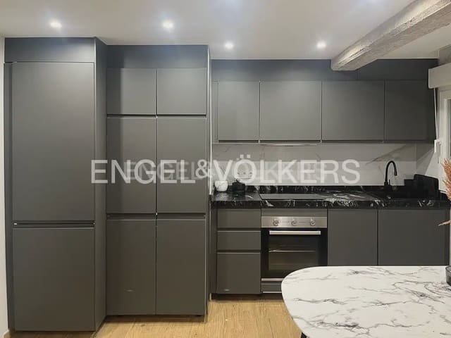 1 sovrum Lägenhet att hyra i Ciutat Jardi, Valencia stad - 1 350 € (Ref: 9919044)