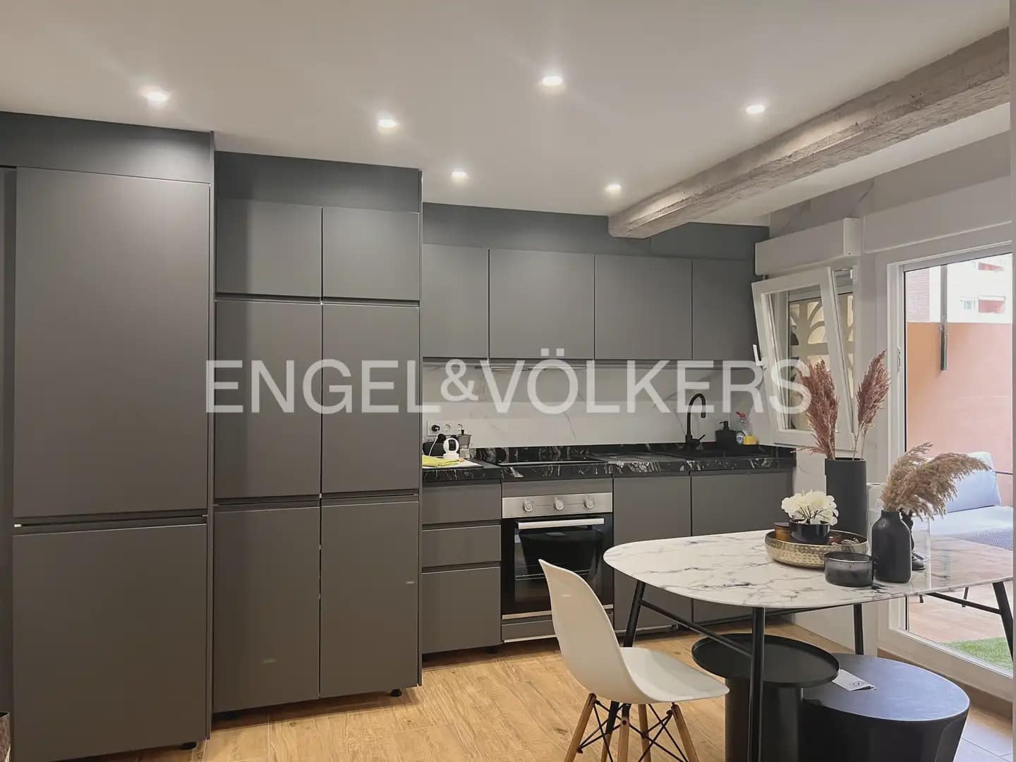 1 sovrum Lägenhet att hyra i Valencia stad - 1 350 € (Ref: 9919044)