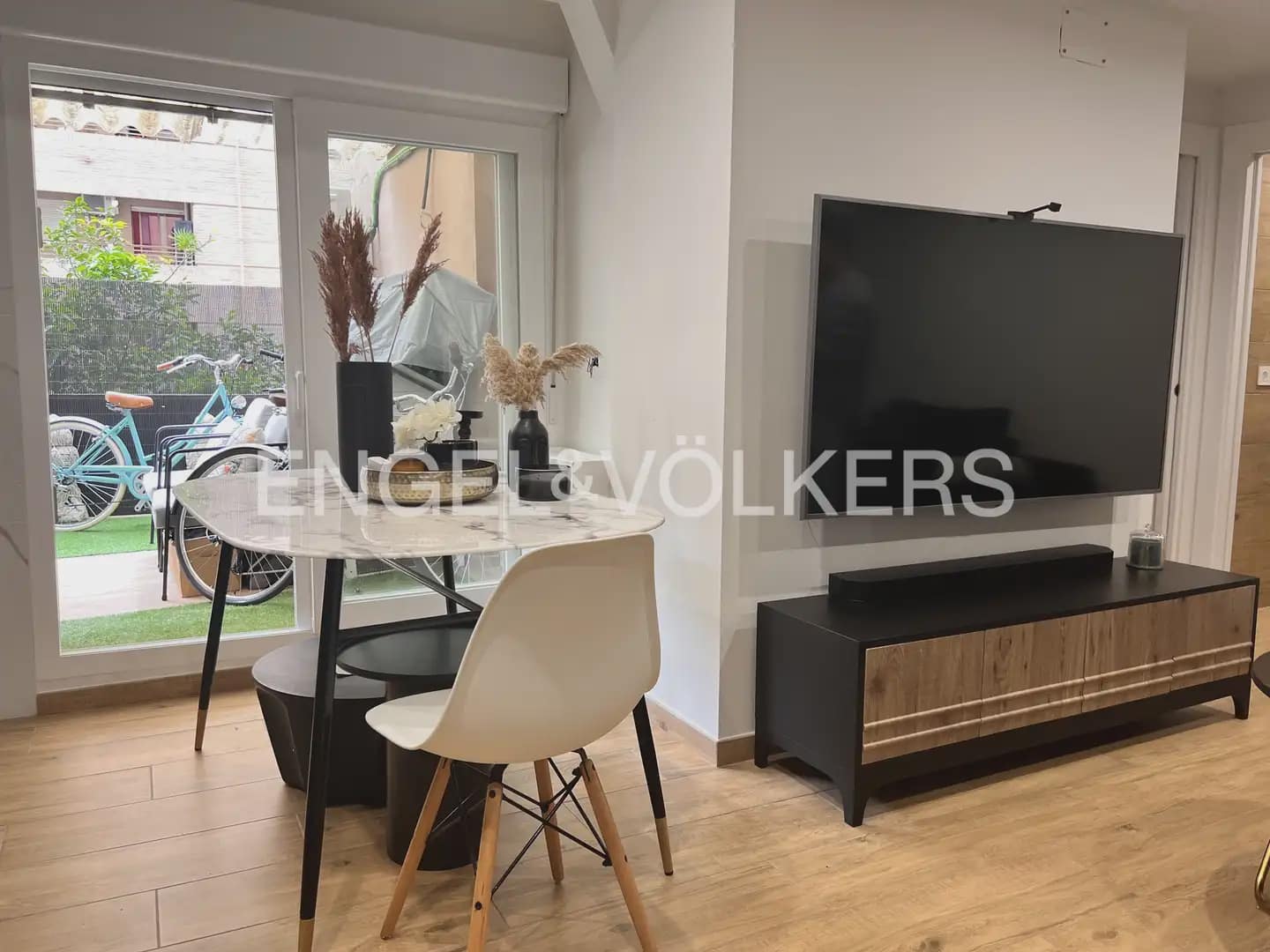 1 sovrum Lägenhet att hyra i Valencia stad - 1 350 € (Ref: 9919044)