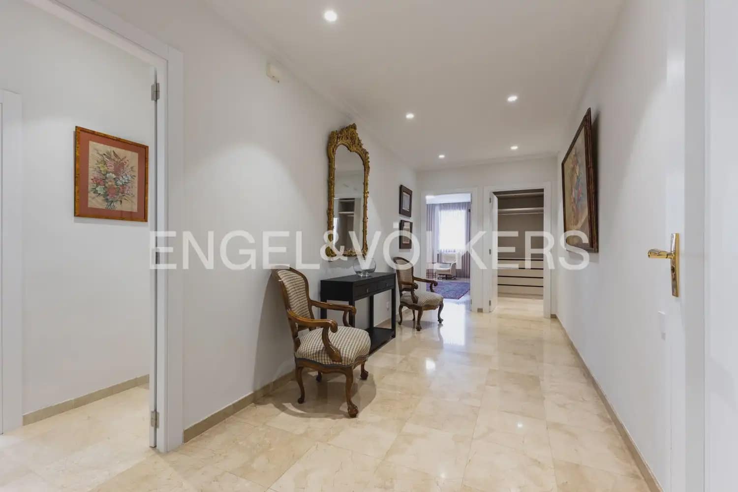 4 sovrum Lägenhet att hyra i Valencia stad med garage - 3 500 € (Ref: 9919045)