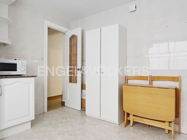 4 bedroom Flat for rent in L'Illa Perduda, Valencia city - € 1,800 (Ref: 9919046)