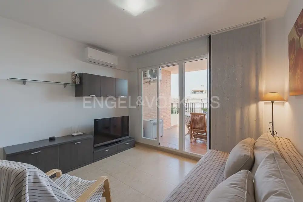 2 slaapkamer Flat te huur in Canet d'En Berenguer met zwembad garage - € 850 (Ref: 9919047)