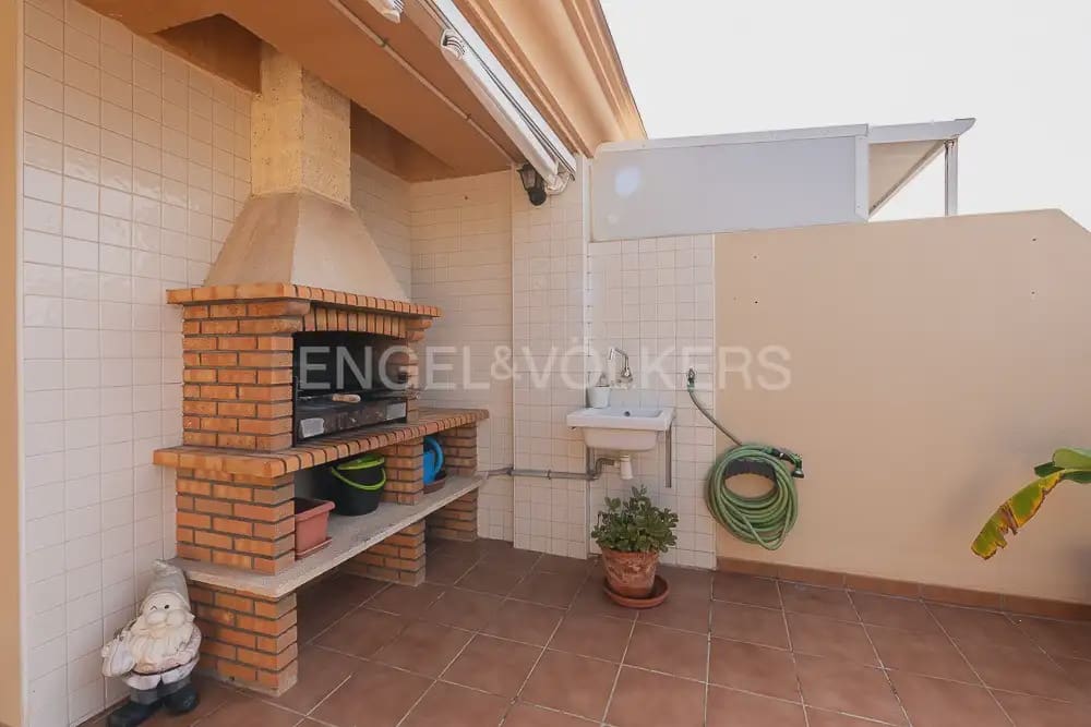2 slaapkamer Flat te huur in Canet d'En Berenguer met zwembad garage - € 850 (Ref: 9919047)
