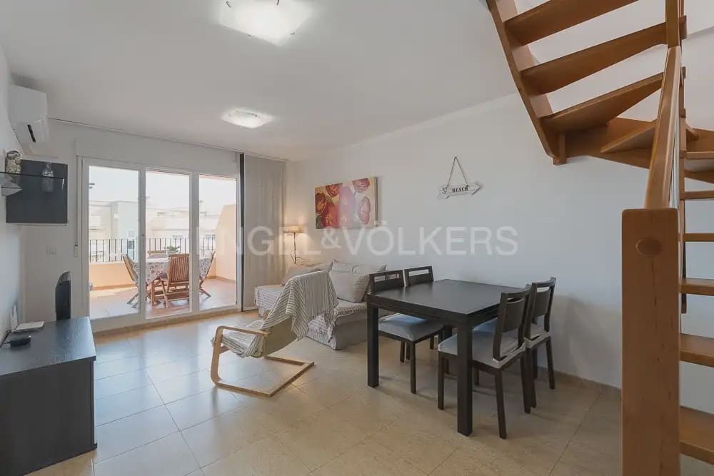 2 slaapkamer Flat te huur in Canet d'En Berenguer met zwembad garage - € 850 (Ref: 9919047)