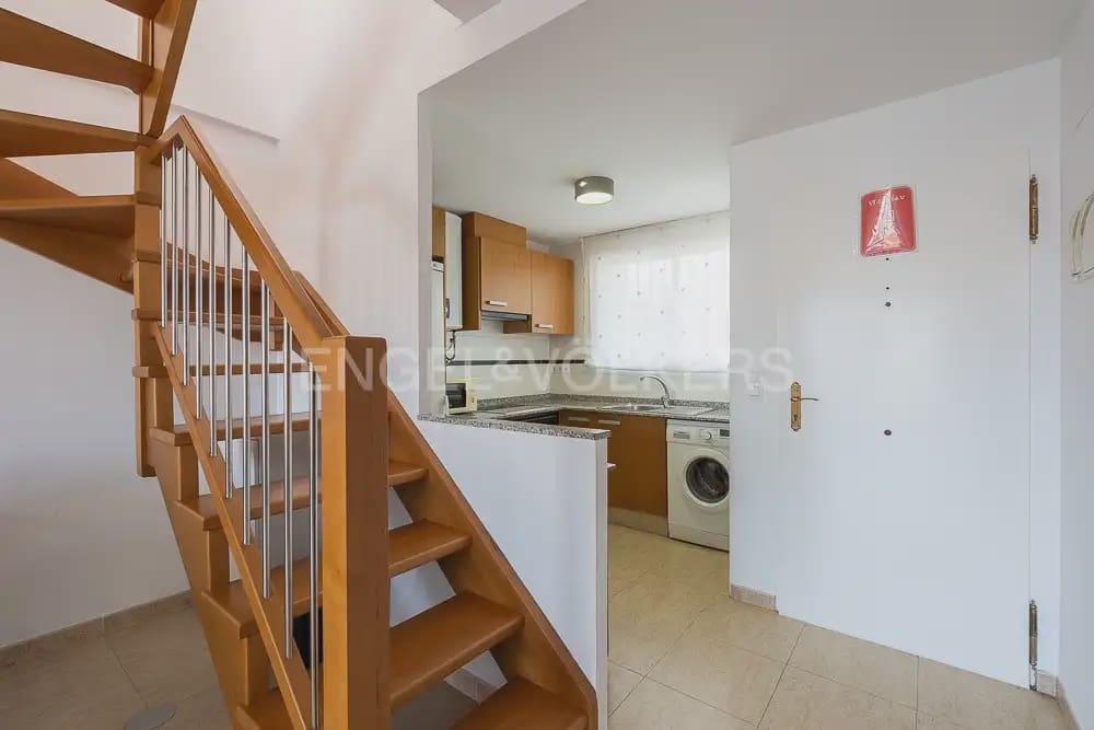 2 slaapkamer Flat te huur in Canet d'En Berenguer met zwembad garage - € 850 (Ref: 9919047)