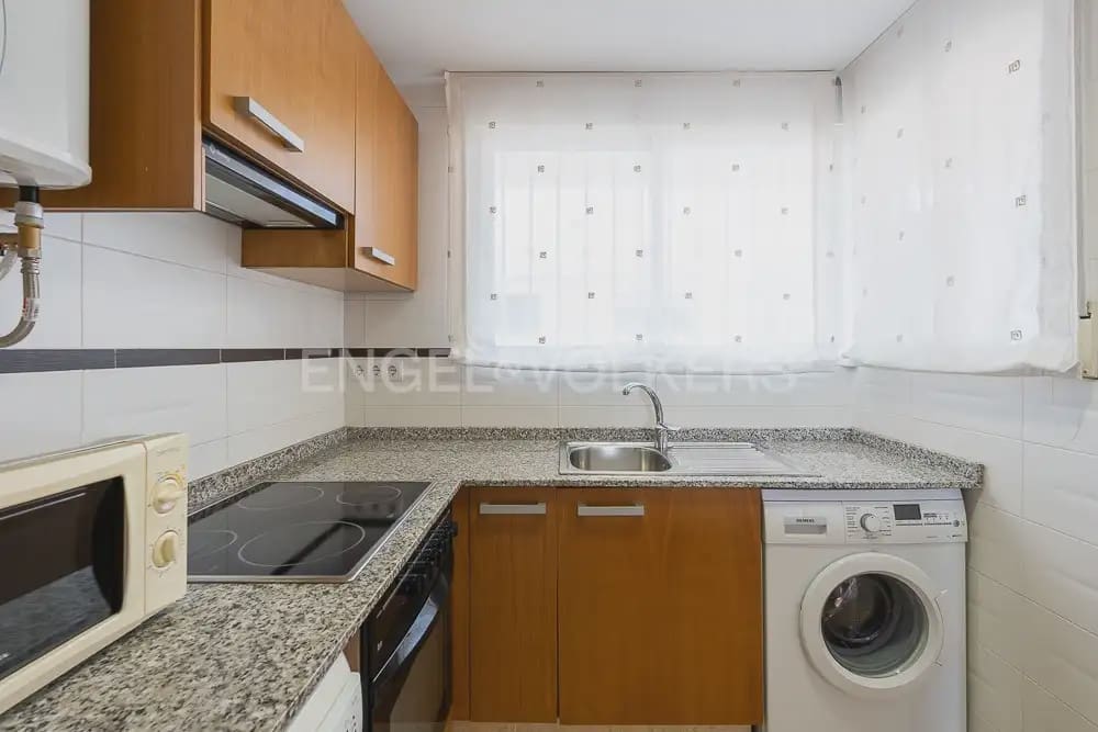 2 slaapkamer Flat te huur in Canet d'En Berenguer met zwembad garage - € 850 (Ref: 9919047)