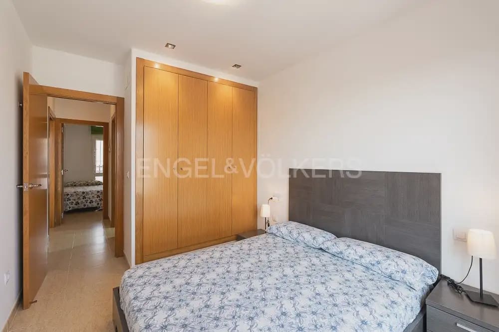 2 slaapkamer Flat te huur in Canet d'En Berenguer met zwembad garage - € 850 (Ref: 9919047)