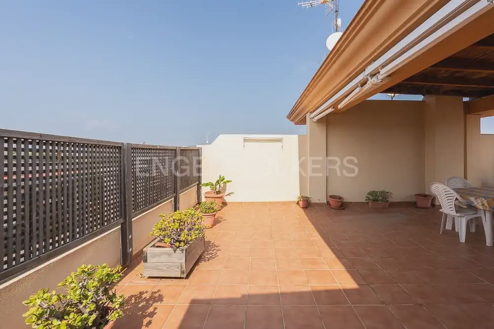 2 slaapkamer Flat te huur in Canet d'En Berenguer met zwembad garage - € 850 (Ref: 9919047)