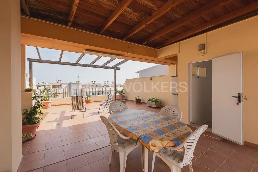2 slaapkamer Flat te huur in Canet d'En Berenguer met zwembad garage - € 850 (Ref: 9919047)