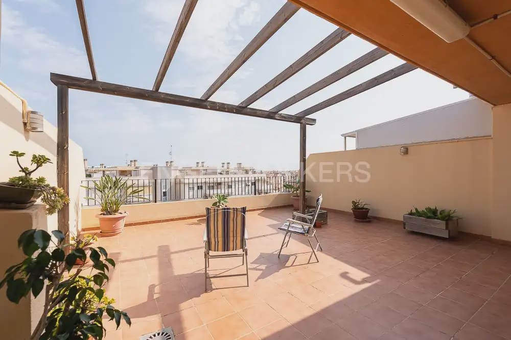 2 slaapkamer Flat te huur in Canet d'En Berenguer met zwembad garage - € 850 (Ref: 9919047)