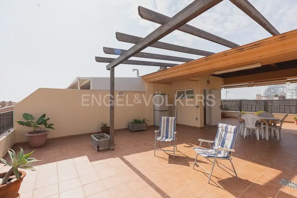 2 slaapkamer Flat te huur in Canet d'En Berenguer met zwembad garage - € 850 (Ref: 9919047)