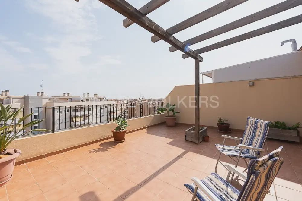 2 slaapkamer Flat te huur in Canet d'En Berenguer met zwembad garage - € 850 (Ref: 9919047)