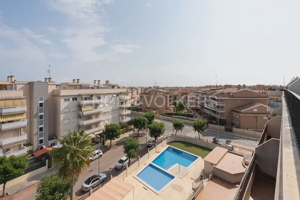 2 slaapkamer Flat te huur in Canet d'En Berenguer met zwembad garage - € 850 (Ref: 9919047)