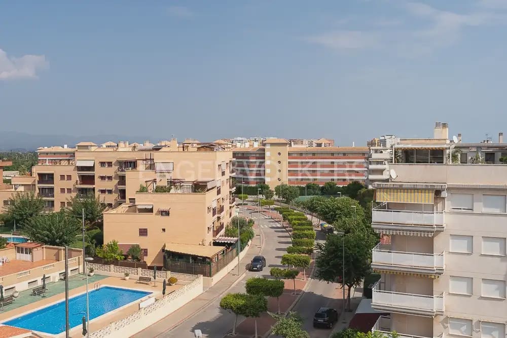 2 slaapkamer Flat te huur in Canet d'En Berenguer met zwembad garage - € 850 (Ref: 9919047)