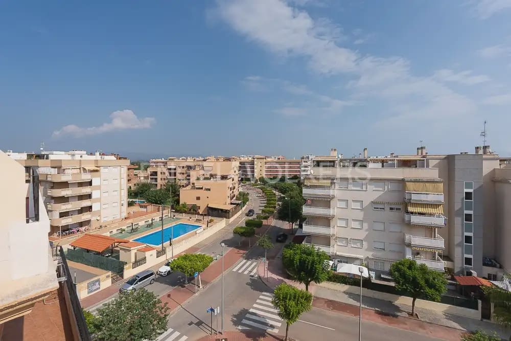 2 slaapkamer Flat te huur in Canet d'En Berenguer met zwembad garage - € 850 (Ref: 9919047)