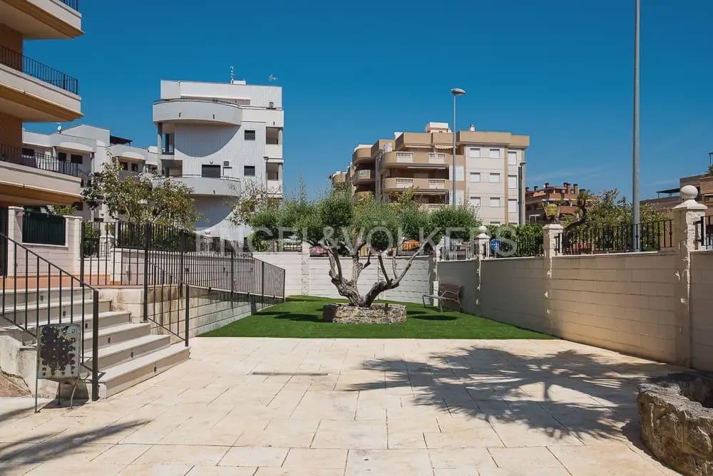 2 slaapkamer Flat te huur in Canet d'En Berenguer met zwembad garage - € 850 (Ref: 9919047)