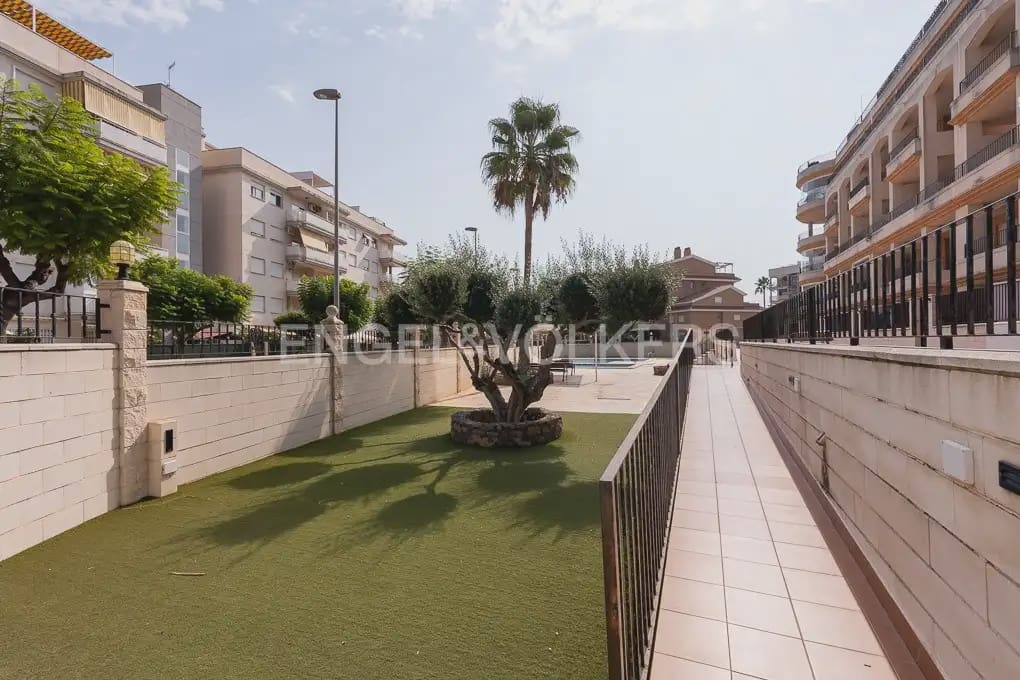 2 slaapkamer Flat te huur in Canet d'En Berenguer met zwembad garage - € 850 (Ref: 9919047)