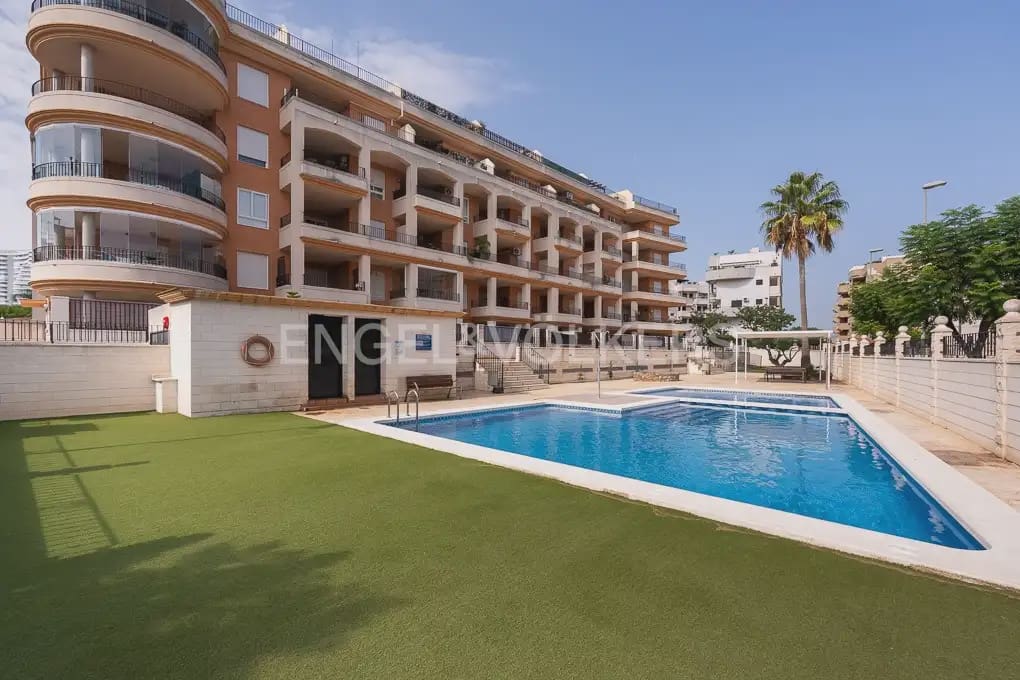 2 slaapkamer Flat te huur in Canet d'En Berenguer met zwembad garage - € 850 (Ref: 9919047)