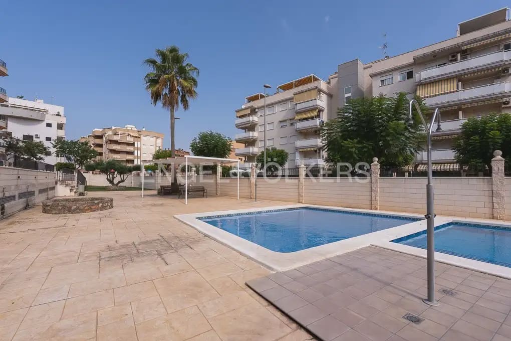 2 slaapkamer Flat te huur in Canet d'En Berenguer met zwembad garage - € 850 (Ref: 9919047)
