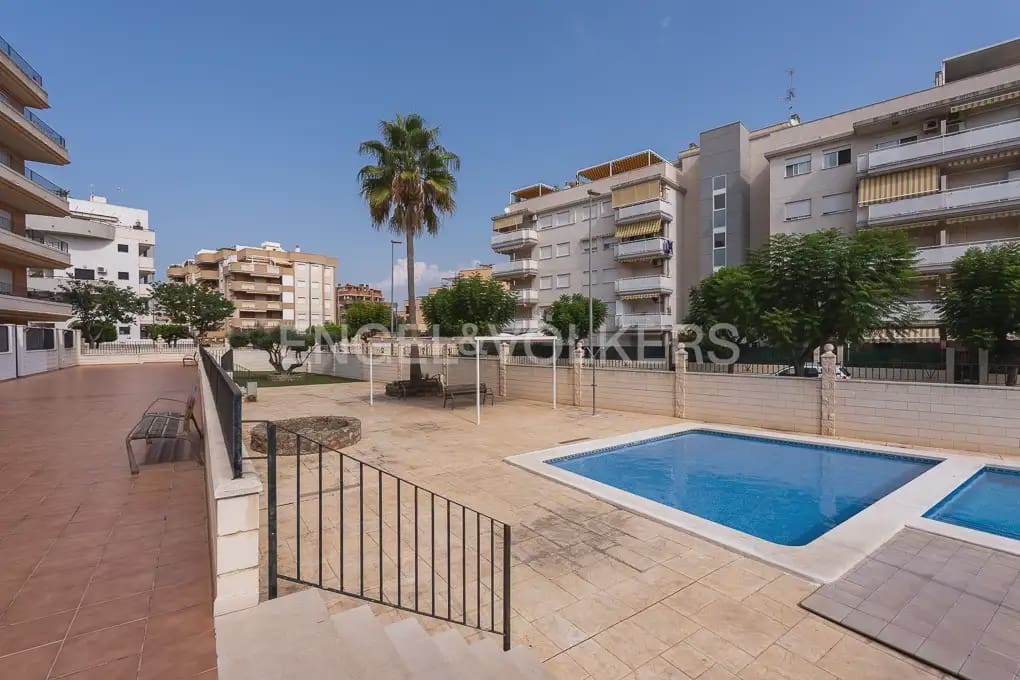2 slaapkamer Flat te huur in Canet d'En Berenguer met zwembad garage - € 850 (Ref: 9919047)