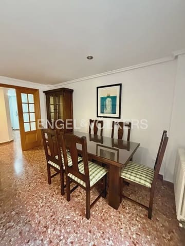 4 sovrum Lägenhet att hyra i La Petxina, Valencia stad - 1 500 € (Ref: 9919049)