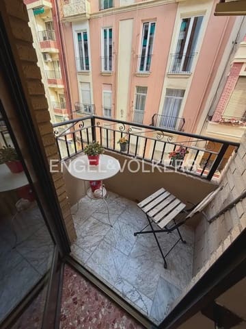 4 sovrum Lägenhet att hyra i La Petxina, Valencia stad - 1 500 € (Ref: 9919049)