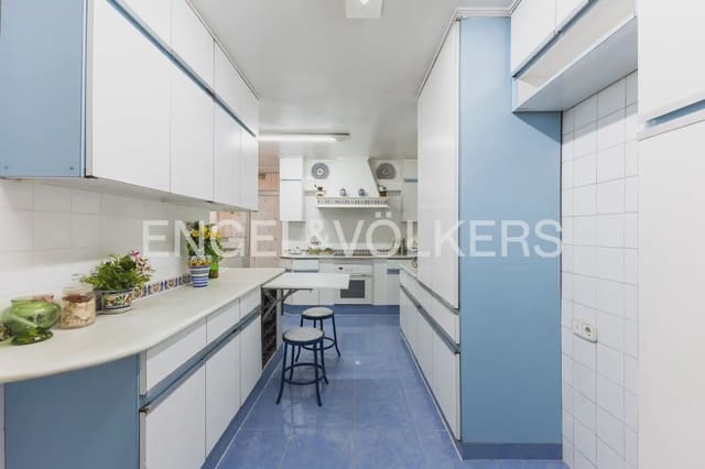 5 soveværelse Lejlighed til salg i Jaume Roig, Valencia by med garage - € 1.050.000 (Ref: 9919051)