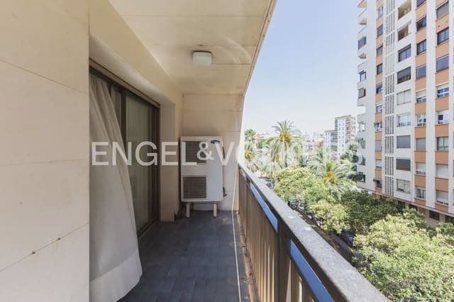 5 soveværelse Lejlighed til salg i Jaume Roig, Valencia by med garage - € 1.050.000 (Ref: 9919051)