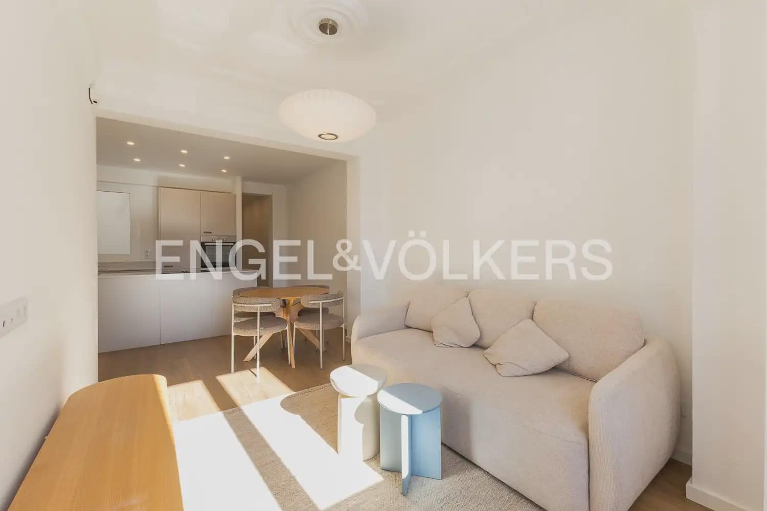 Appartement de 2 chambres à louer à Valence ville - 1 500 € (Ref: 9919118)