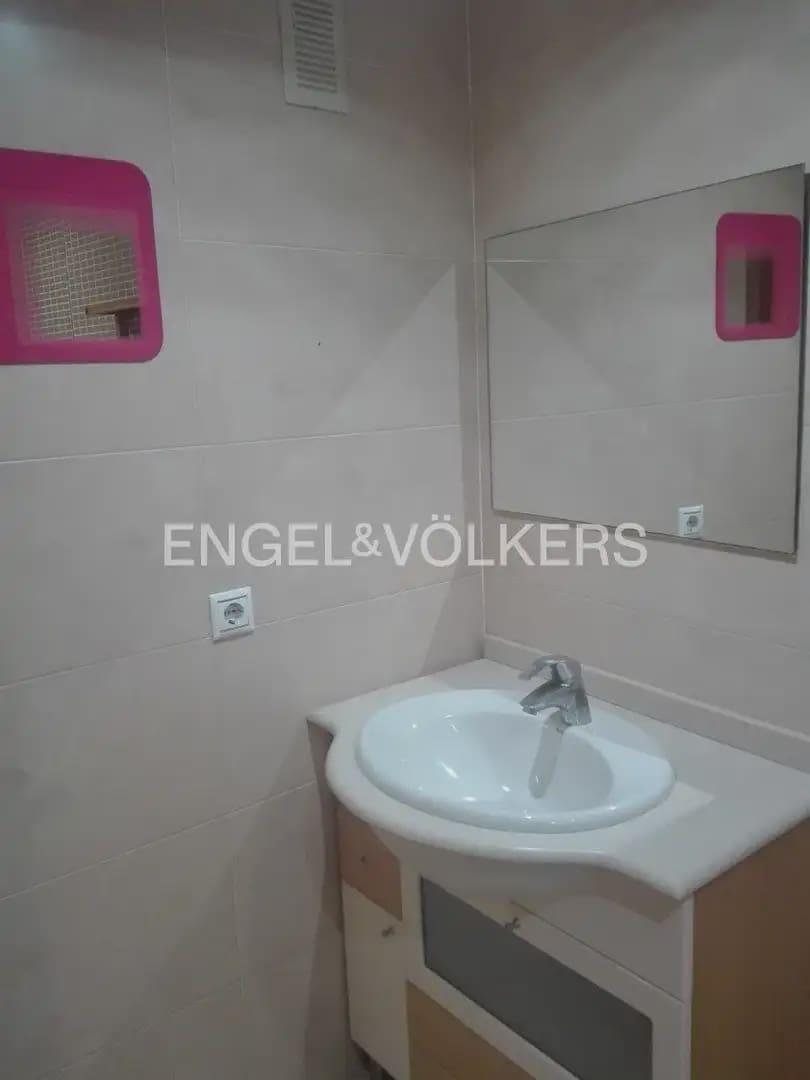 2 bedroom Flat for rent in Valencia city with garage - € 1,475 (Ref: 9919119)