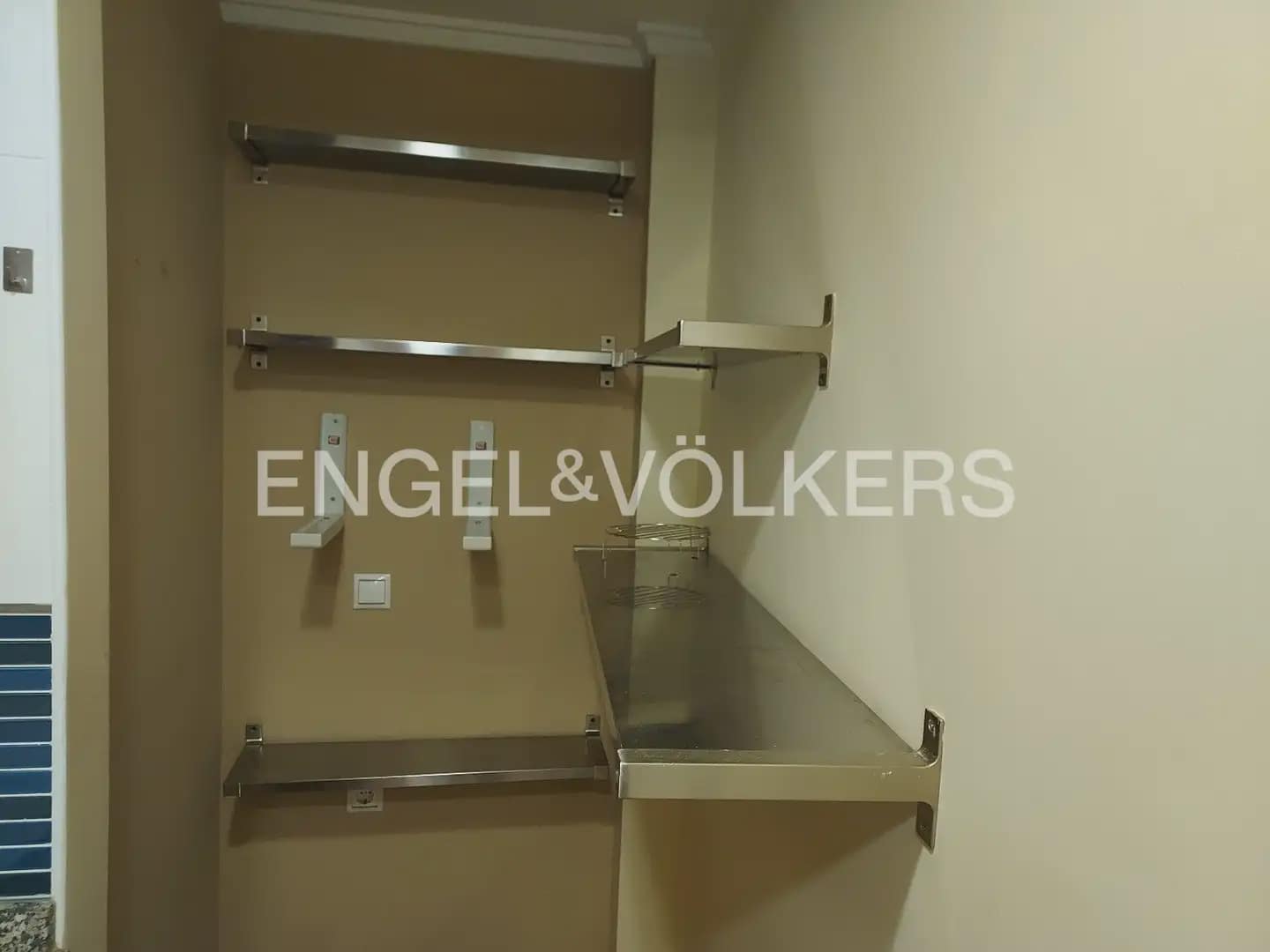 2 bedroom Flat for rent in Valencia city with garage - € 1,475 (Ref: 9919119)
