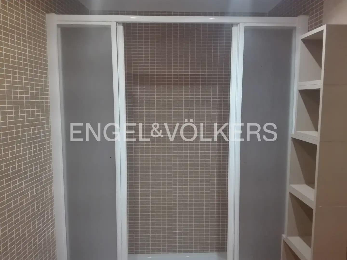 2 bedroom Flat for rent in Valencia city with garage - € 1,475 (Ref: 9919119)