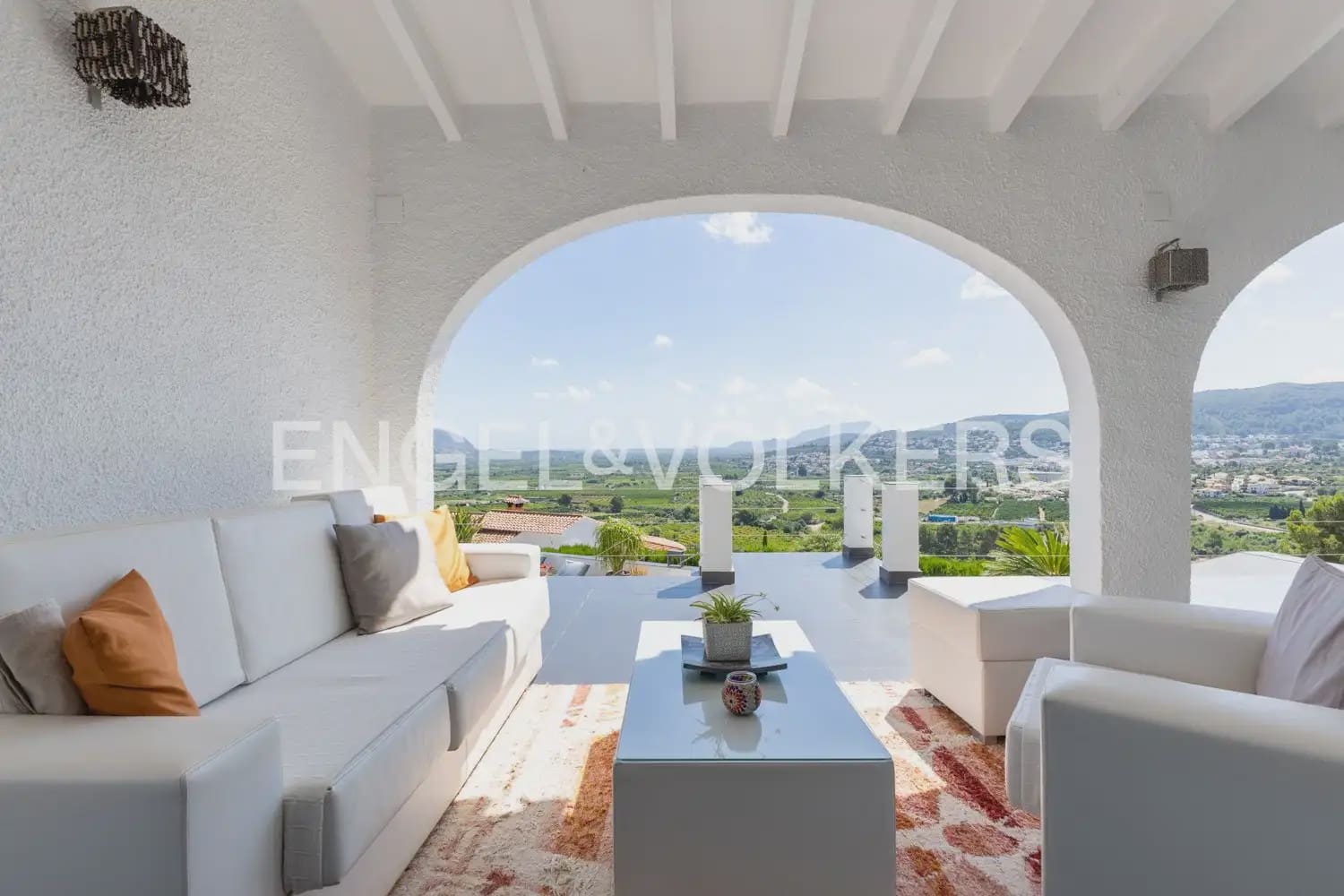 5 bedroom Villa for sale in Orba with pool garage - € 1,195,000 (Ref: 9920876)
