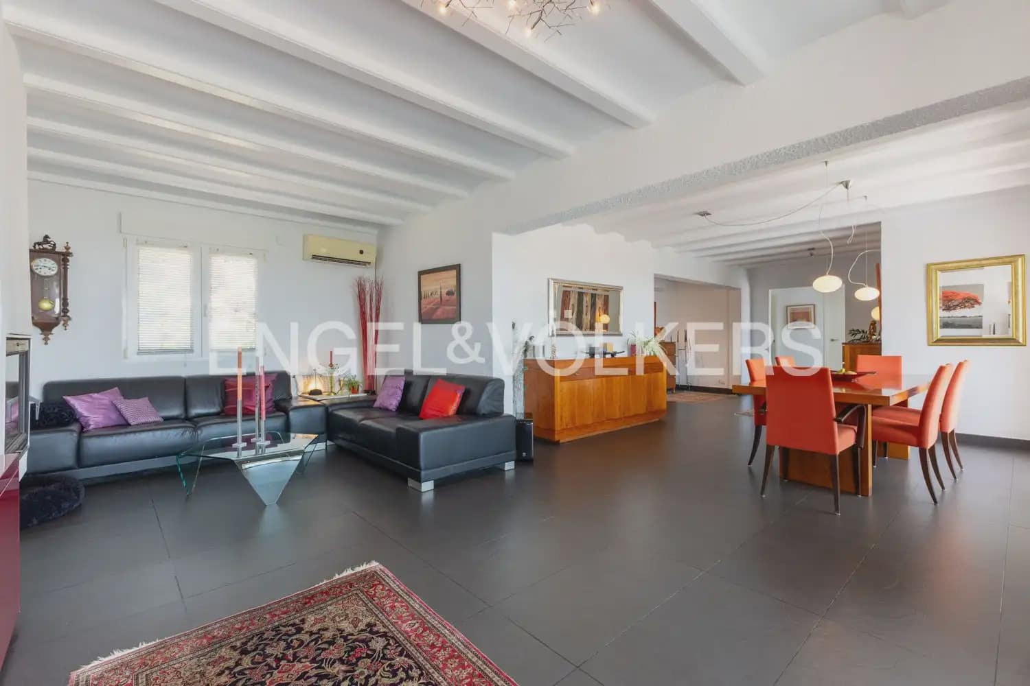 5 bedroom Villa for sale in Orba with pool garage - € 1,195,000 (Ref: 9920876)