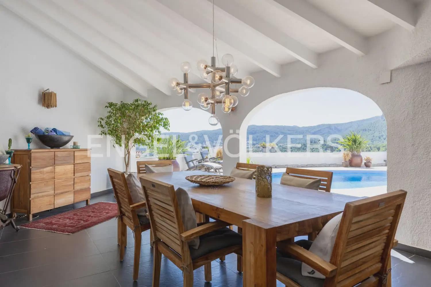5 bedroom Villa for sale in Orba with pool garage - € 1,195,000 (Ref: 9920876)