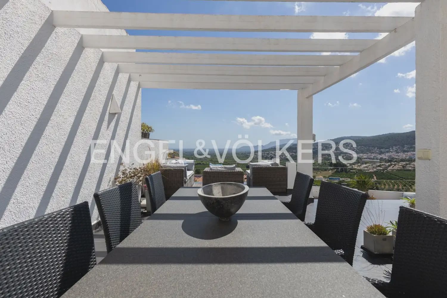 5 bedroom Villa for sale in Orba with pool garage - € 1,195,000 (Ref: 9920876)