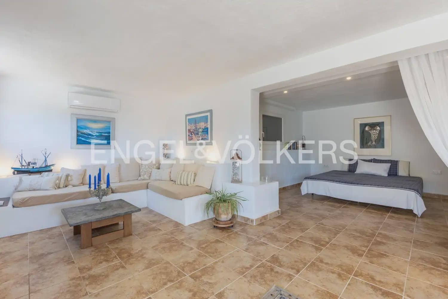 5 bedroom Villa for sale in Orba with pool garage - € 1,195,000 (Ref: 9920876)