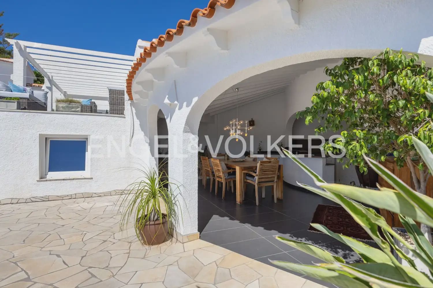 5 bedroom Villa for sale in Orba with pool garage - € 1,195,000 (Ref: 9920876)