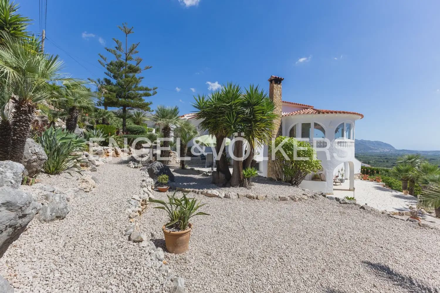 5 bedroom Villa for sale in Orba with pool garage - € 1,195,000 (Ref: 9920876)