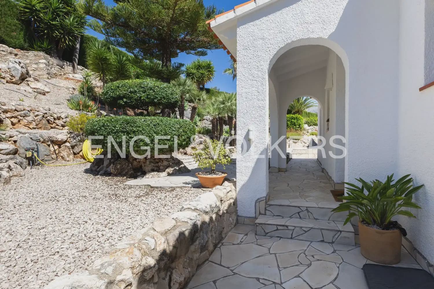 5 bedroom Villa for sale in Orba with pool garage - € 1,195,000 (Ref: 9920876)