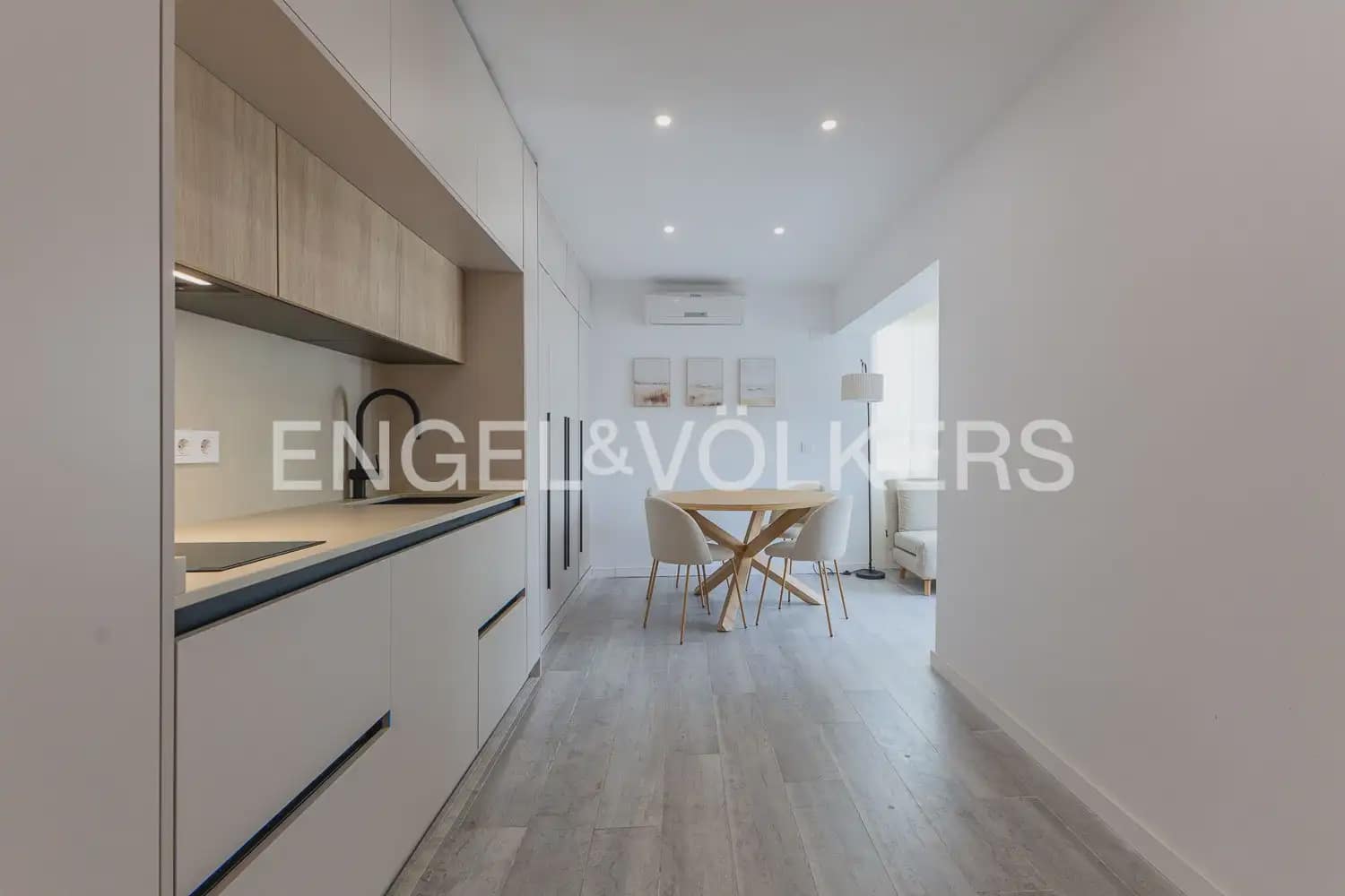 1 slaapkamer Strandappartement te huur in Denia met zwembad - € 1.000 (Ref: 9921030)