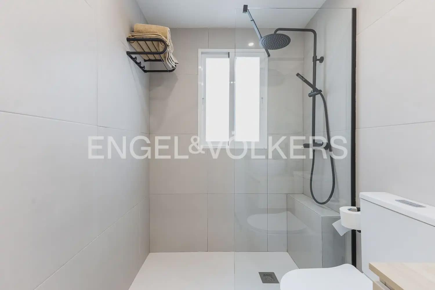 1 slaapkamer Strandappartement te huur in Denia met zwembad - € 1.000 (Ref: 9921030)