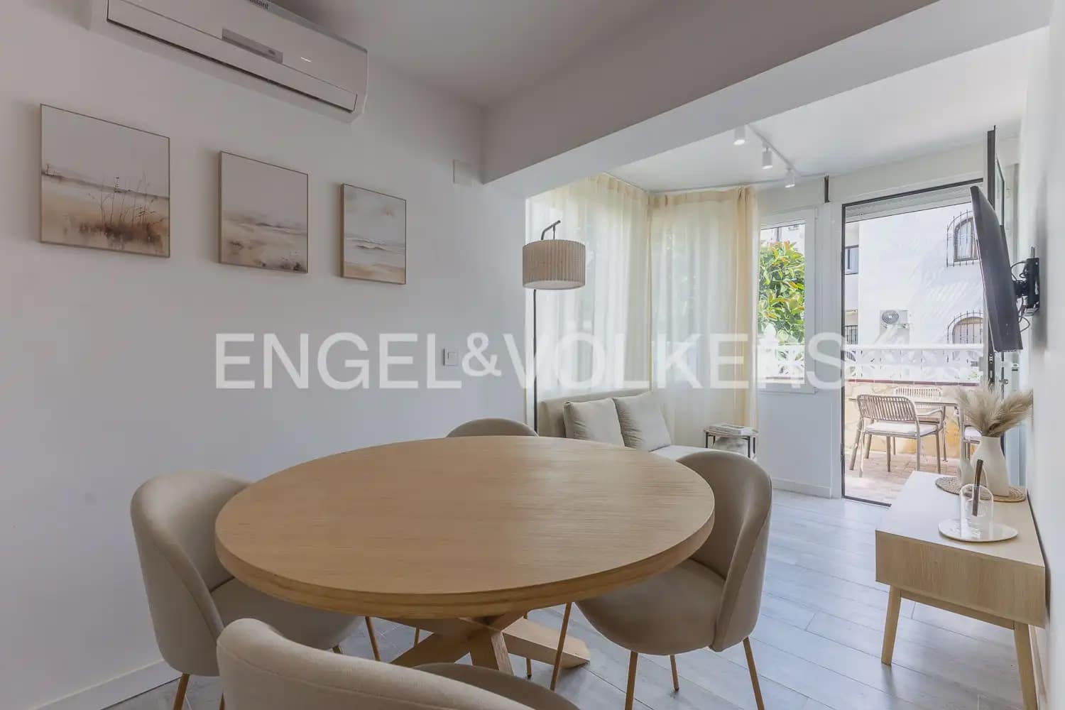 1 slaapkamer Strandappartement te huur in Denia met zwembad - € 1.000 (Ref: 9921030)